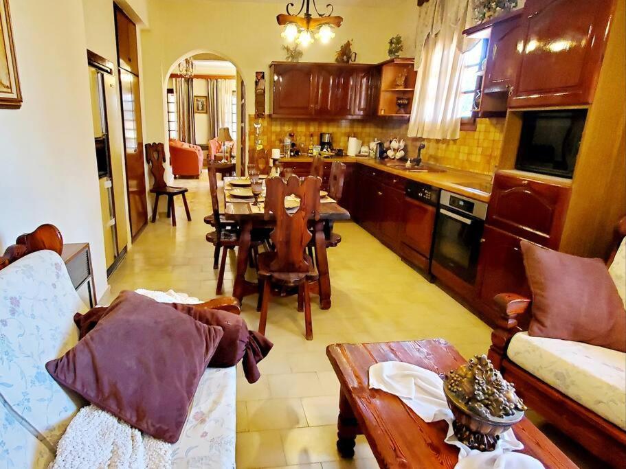 Poli House Family Villa W/ Pool Corfu  Buitenkant foto