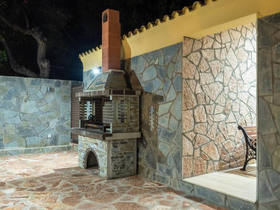 Poli House Family Villa W/ Pool Corfu  Buitenkant foto